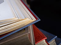 Поэт Ицхак Лаор получит компенсацию за то, что лишился премии из-за слухов