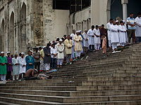 Очередной теракт в Бангладеш: взрыв около мечети незадолго до праздничной молитвы