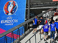 После матча Португалия-Франция в Париже были задержаны десятки нарушителей порядка