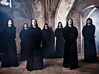 Таинственные монахи Gregorian выступят на Святой земле