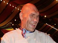 Знаменитый боксер Николай Валуев станет ведущим передачи