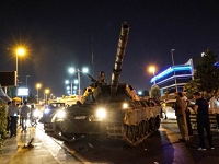 Гюлен и турецкая оппозиция осудили попытку военного переворота