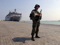 Спецназ захватил фрегат мятежников и освободил адмирала