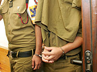 Брат Бар Рафаэли, проходящий службу в ЦАХАЛ, подозревается в даче взятки офицеру