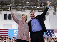 Клинтон намерена назначить Тима Кейна кандидатом в вице-президенты