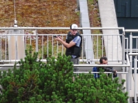 Полиция Мюнхена сообщила, что разыскивает трех вооруженных боевиков