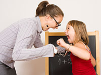 Отчет: каждый второй учитель подвергался оскорблениям со стороны школьников