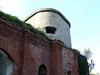 Седьмой форт, где расстреляны тысячи евреев Литвы, превращен в место для вечеринок
