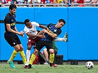 Американский форвард забил три мяча. 