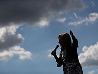 WSJ: Хиллари Клинтон на посту госсекретаря обслуживала