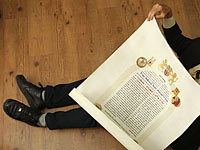 Галахическое постановление не рекомендует вносить в ктубу слишком большие суммы