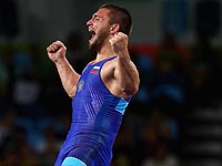 Греко-римская борьба: в финале россиянин победил украинца