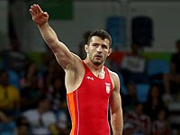 Греко-Римская борьба: в финале серб победил борца из Армении