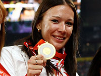 Александра Федорива, Юлия Чермошанская, Евгения Полякова и Юлия Гущина на олимпиаде в Пекине. 2008 год