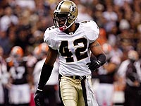 Известный футболист осужден на 18 лет за серию изнасилований