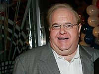 Умер в тюрьме  Лу Перлман, создатель групп Backstreet Boys и NSYNC