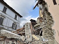 Число жертв землетрясения в Италии увеличилось