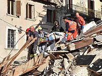 В Италии прощаются с жертвами землетрясения
