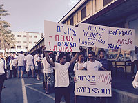 На территории школы 