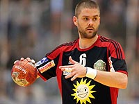 Чемпионат Германии по гандболу: олимпийский чемпион потерял сознание во время матча