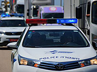 В результате столкновения двух грузовиков на 40-м шоссе пострадали два человека