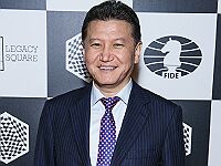 Глава FIDE не просил гражданства США, но не исключает такую возможность
