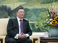 Путин уволил Сергея Иванова с должности главы администрации президента