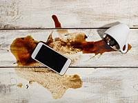 В Тверии автомобиль врезался в пиццерию: пострадал один человек