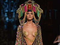 Лорел ДеВитт: показ от создателя короны Бейонсе. Фоторепортаж