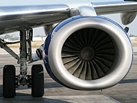 В аэропорту Бен-Гурион совершил аварийную посадку самолет Embraer E-Jet