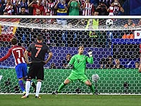 Полоз забил два мяча. 