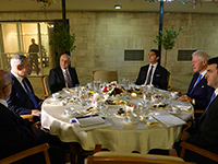 Биньямин и Сара Нетаниягу приняли в свой резиденции экс-президента США Билла Клинтона