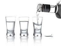Минфин против снижения цен на водку