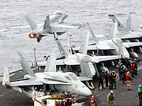 Теория заговора: американцы красят самолеты в российские цвета для провокаций в Сирии