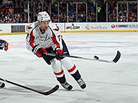 
Неудачное падение в матче КХЛ: польско-канадский хоккеист попал в реанимацию
