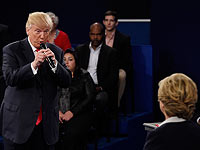 Трамп предложил Клинтон пройти вдвоем допинг-тест перед третьим раундом теледебатов