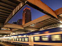 На железнодорожной станции в Тель-Авиве пассажир получил тяжелые травмы