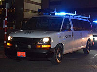 На шоссе недалеко от Шхема грузовик врезался в каменное заграждение, установленное арабами