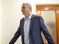 В связи с призывом главы правительства распустить Гостелерадио Моше Кахлон бойкотирует заседание глав коалиционных фракций
