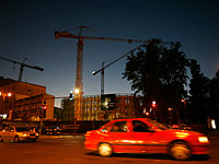 Военнослужащий, угрожавший сброситься с подъемного крана в Иерусалиме, спустился вниз