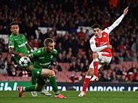 Проигрывая 0:2, 