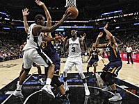 У Мозгова подозревают перелом глазницы. 