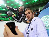 Чемпиона мира по футболу шантажировали 