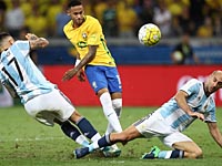 Неймар забил. Бразильцы разгромили сборную Аргентины 