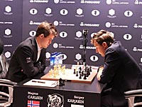 Матч за шахматную корону: первая партия завершилась вничью