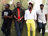 Джазовый пианист Роберт Гласпер -