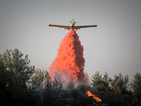 443-е шоссе было закрыто от Шилата в сторону Иерусалима из-за лесных пожаров