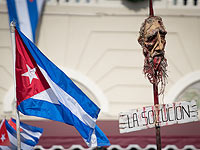 Скорбь и ликование в связи со смертью Фиделя Кастро. Фоторепортаж