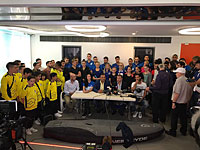 В здании олимпийского комитета в Тель-Авиве прошла акция протестов спортсменов