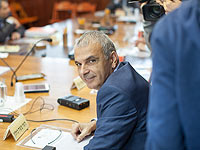 Кахлон вынудил коалицию отложить голосование по закону о легализации форпостов